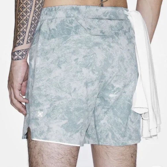 Lululemon Large Surge Short Liner - Picture 5 of 13